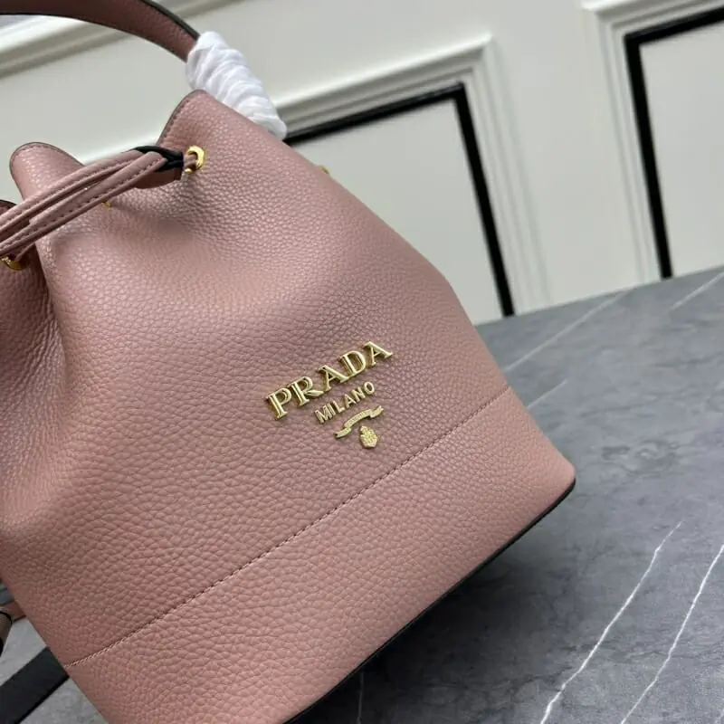 prada aaa qualite sac a main  pour femme s_121056b3